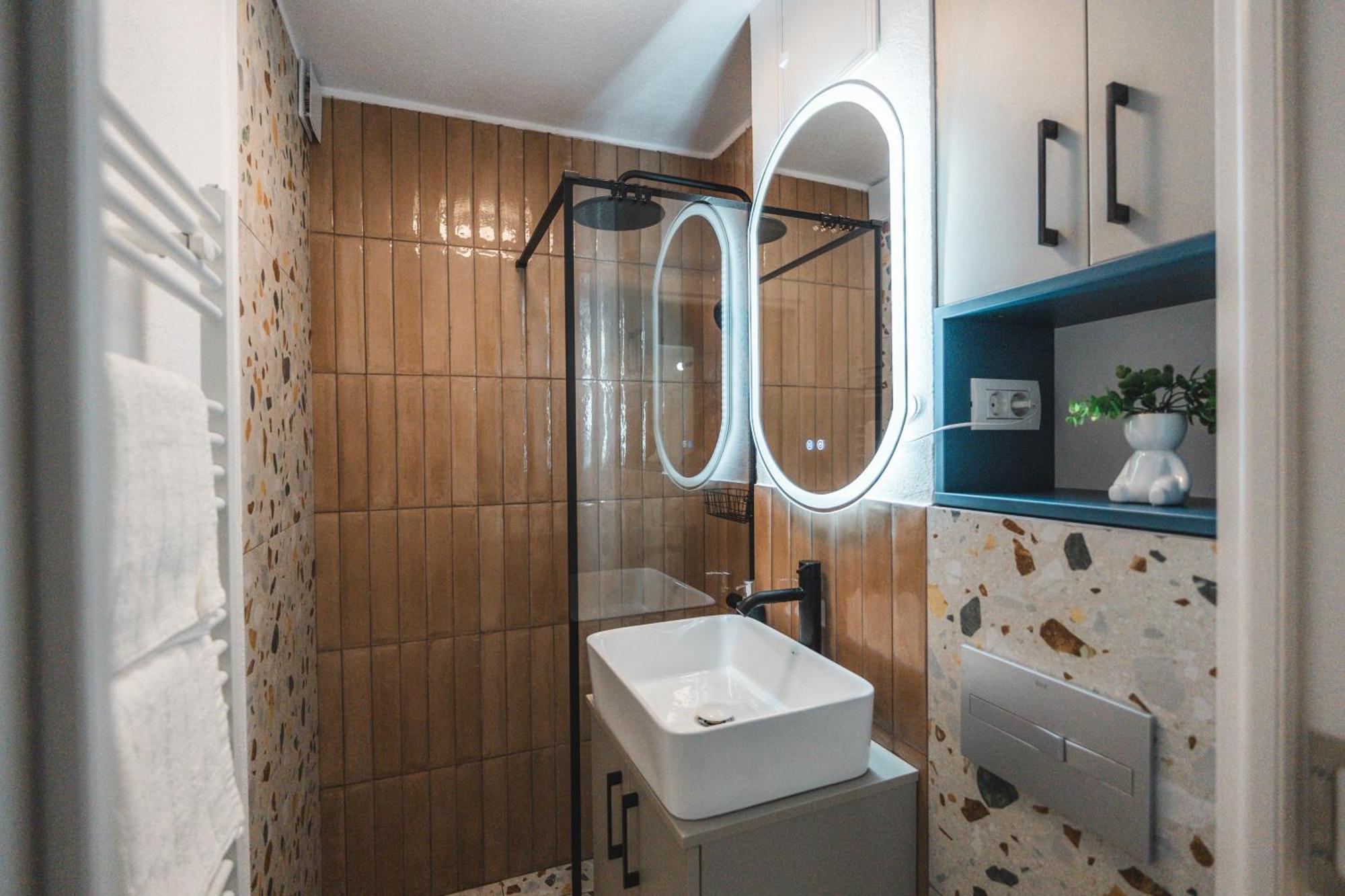 Apartament Iulia Si Alex Curtea de Argeş Buitenkant foto